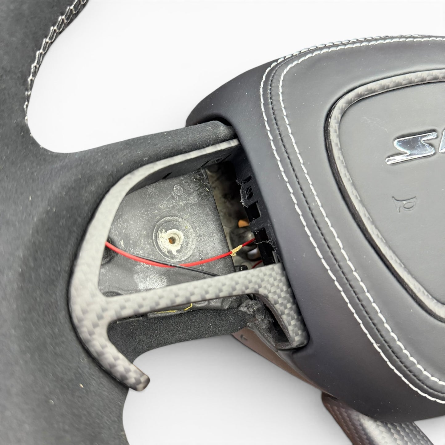 Matte Carbon Fiber & Alcantara Flat-Bottom Steering Wheel